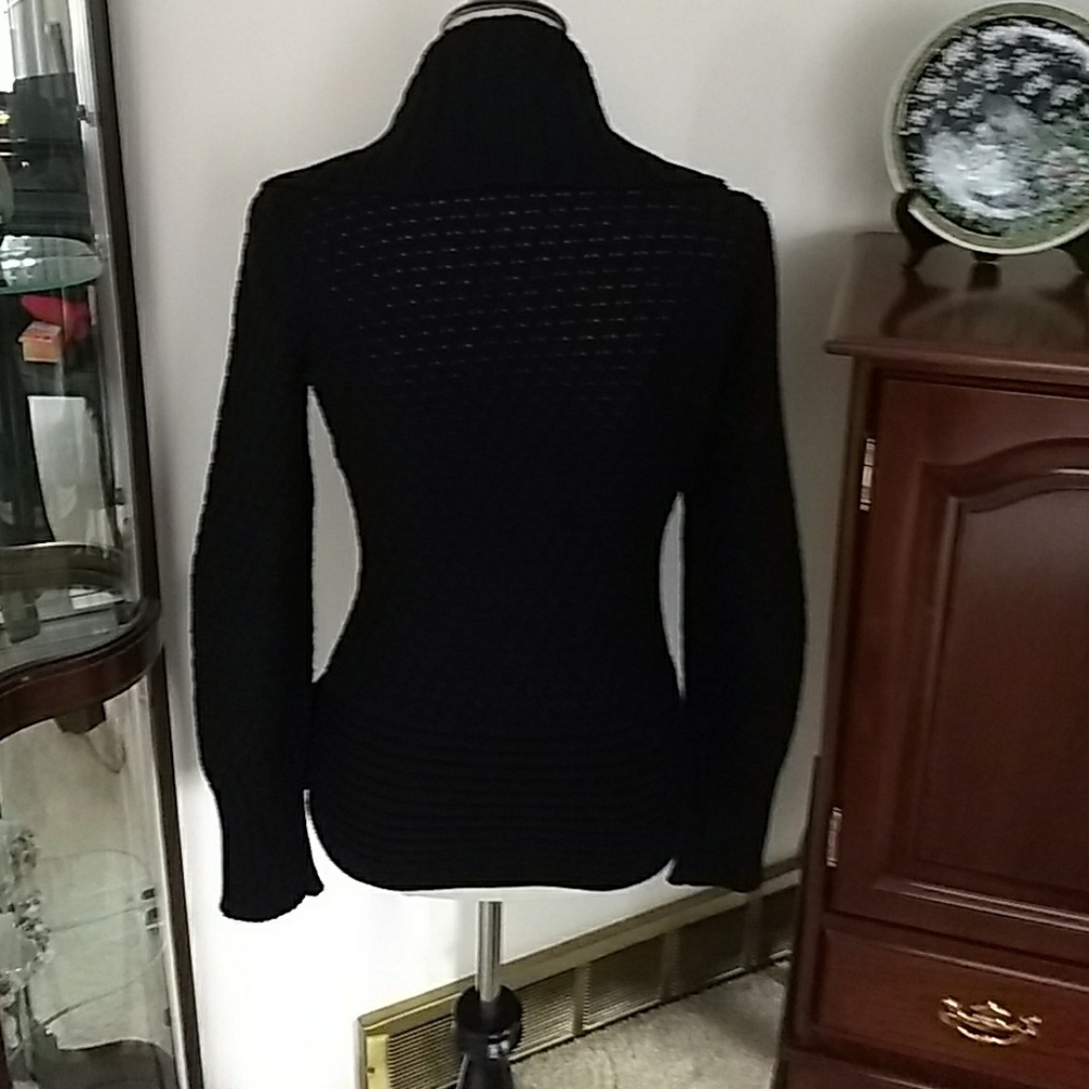 Sweater - Picture 3 of 8